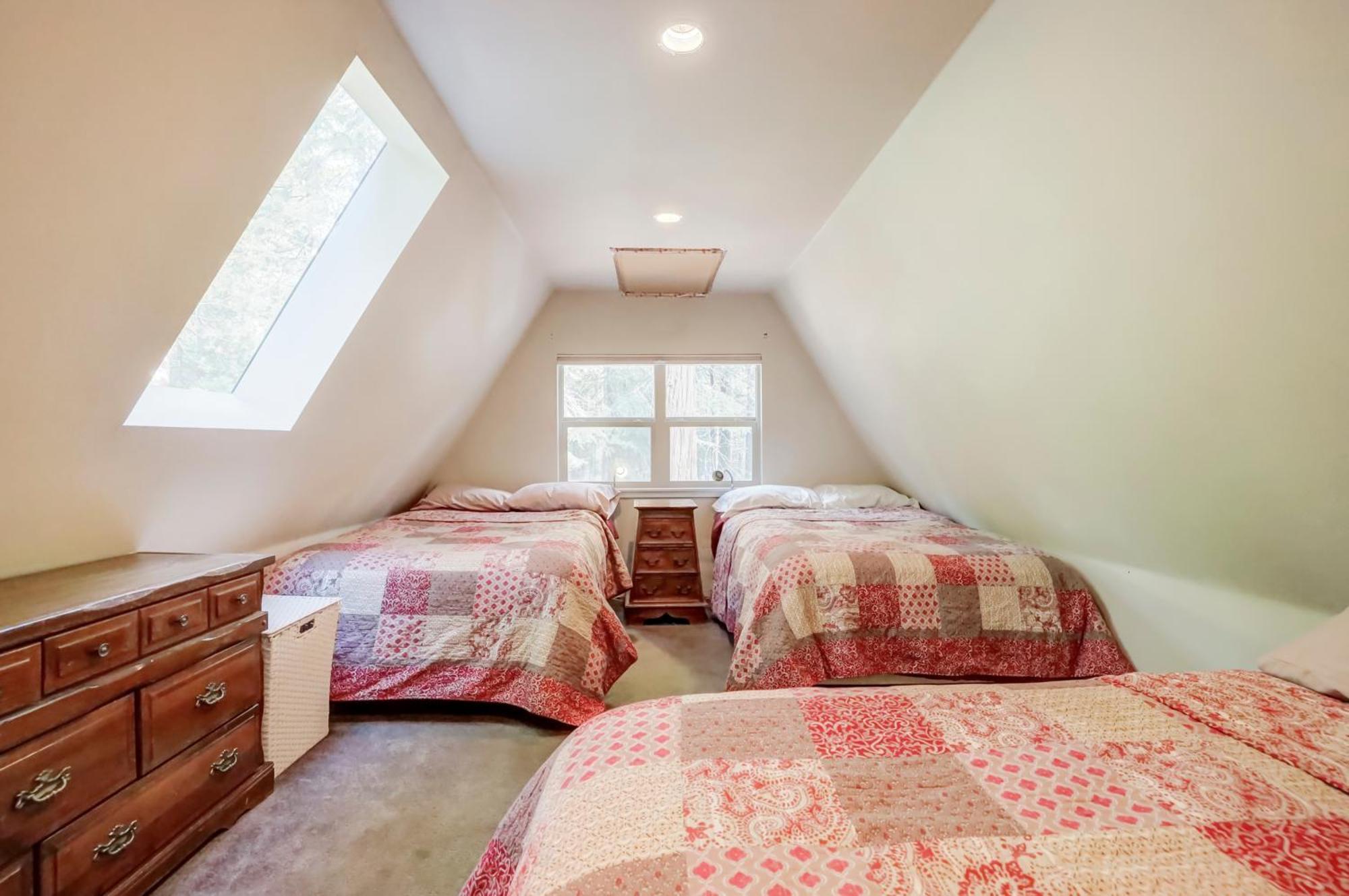 Spacious Classic Cabin Retreat- Near Lassen Mill Creek المظهر الخارجي الصورة