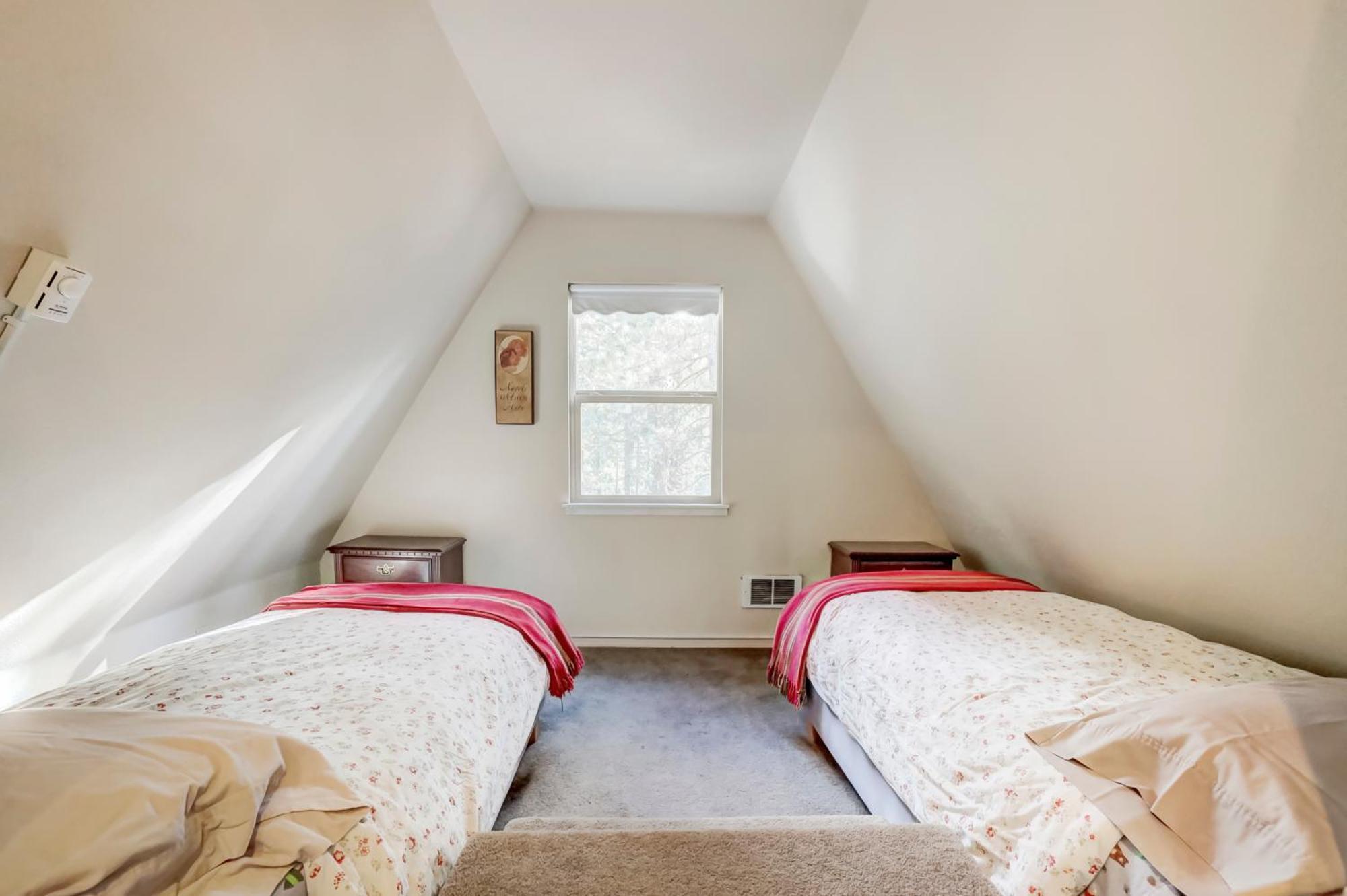 Spacious Classic Cabin Retreat- Near Lassen Mill Creek المظهر الخارجي الصورة